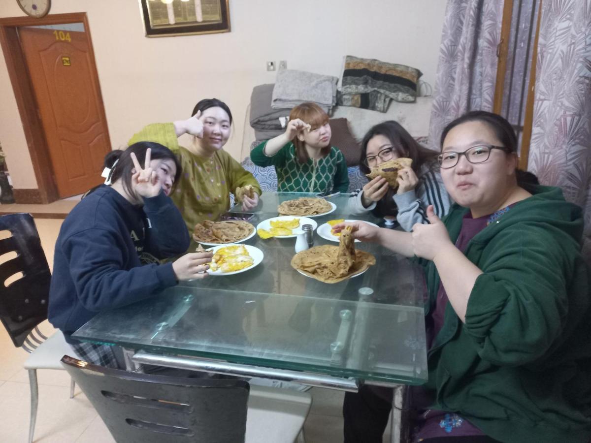 ホテル Al Rehman Guest Hous ハイデラバード エクステリア 写真